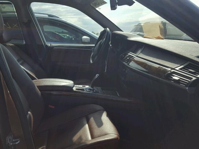 5UXZV4C57BL400726 - 2011 BMW X5 XDRIVE3 BROWN photo 5