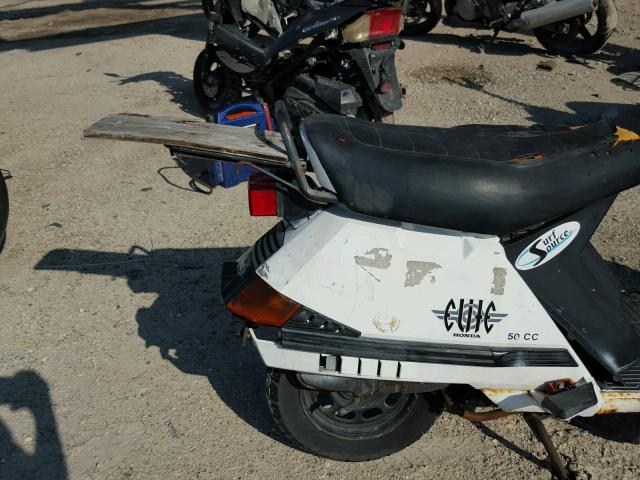 3H1HF0309SD002032 - 1995 HONDA CH80 WHITE photo 6