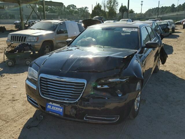 2C3CCAAG1CH116981 - 2012 CHRYSLER 300 BLACK photo 2