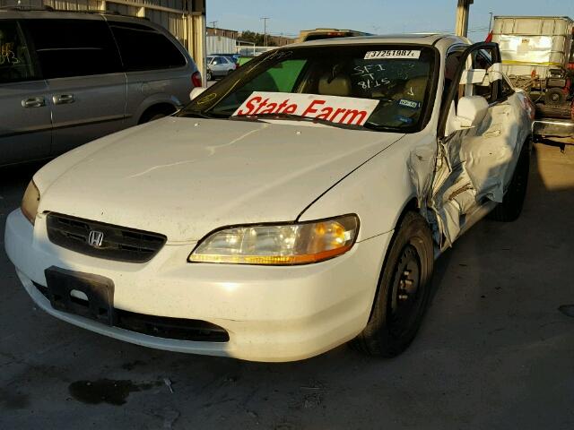 1HGCG2254YA006954 - 2000 HONDA ACCORD EX WHITE photo 2