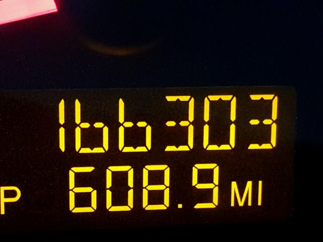 1G8AJ52F44Z196634 - 2004 SATURN ION LEVEL SILVER photo 8