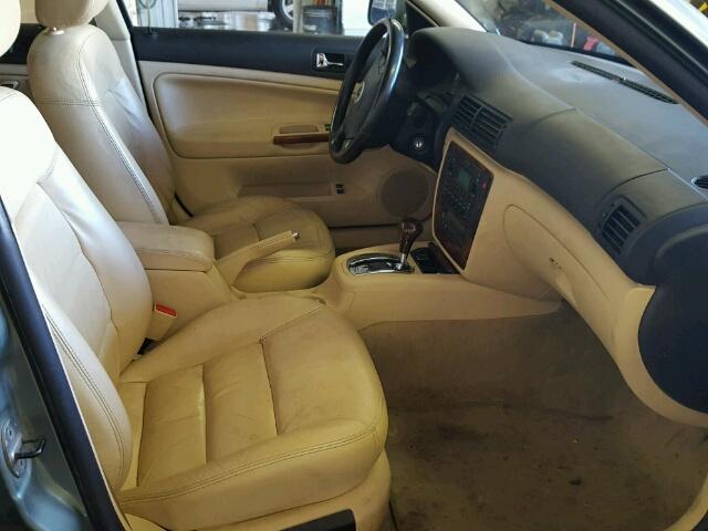 WVWWH63B82E418380 - 2002 VOLKSWAGEN PASSAT GLX 绿色 照片 5