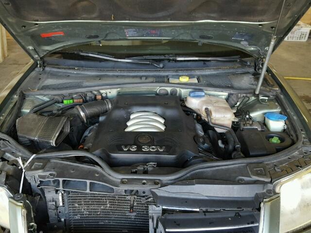 WVWWH63B82E418380 - 2002 VOLKSWAGEN PASSAT GLX 绿色 照片 7