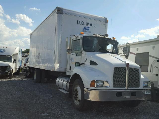 2NKMHZ6X58M203613 - 2008 KENWORTH CONSTRUCTI WHITE photo 1