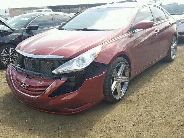 5NPEB4AC5DH687176 - 2013 HYUNDAI SONATA GLS RED photo 2