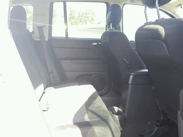 1C4NJCBA9GD611724 - 2016 JEEP COMPASS SP GRAY photo 6