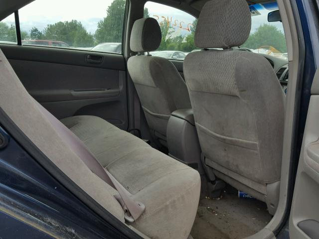 JTDBE32K020036557 - 2002 TOYOTA CAMRY LE ლურჯი ფოტო 6