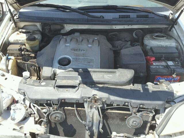 KNDUP131336363871 - 2003 KIA SEDONA EX WHITE photo 7