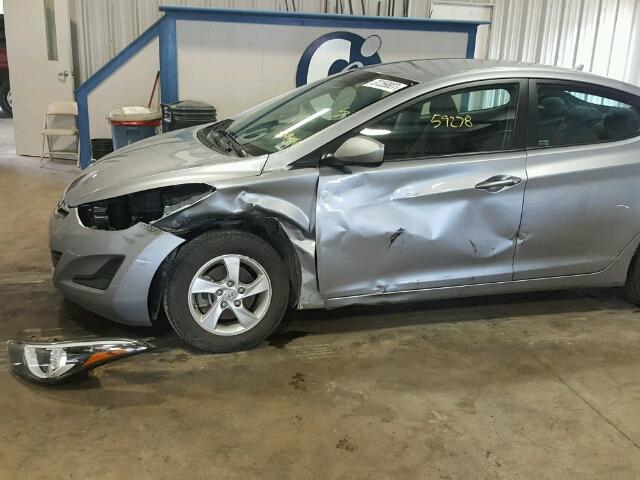 5NPDH4AE6FH579406 - 2015 HYUNDAI ELANTRA SE SILVER photo 9