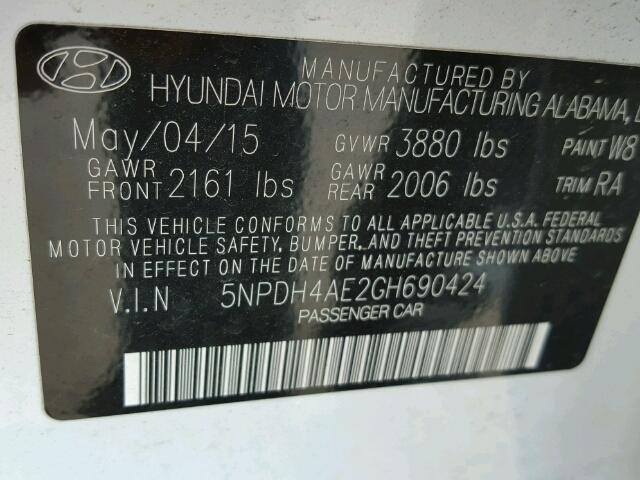 5NPDH4AE2GH690424 - 2016 HYUNDAI ELANTRA SE WHITE photo 10