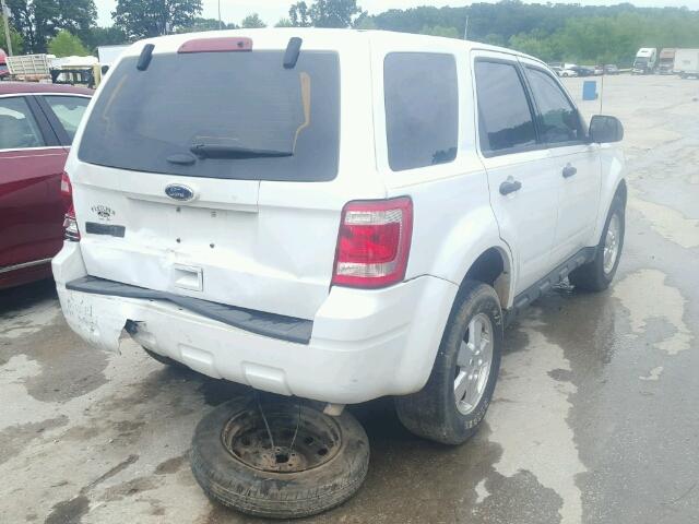 1FMCU9C79BKC68529 - 2011 FORD ESCAPE XLS WHITE photo 4