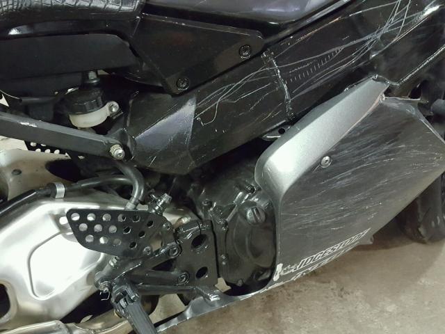 JH2SC50063M103568 - 2003 HONDA CBR900 RR GRAY photo 7