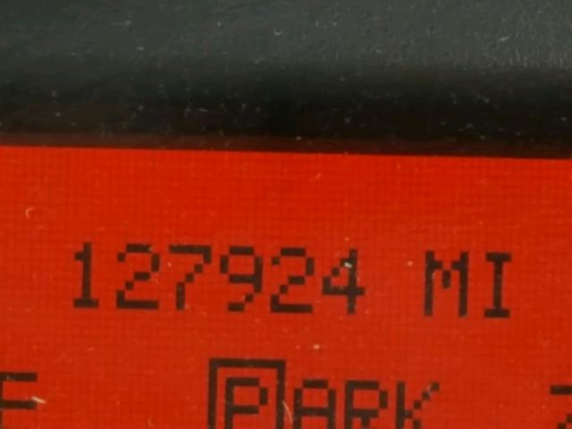 2G2WP552981108716 - 2008 PONTIAC GRAND PRIX SILVER photo 8