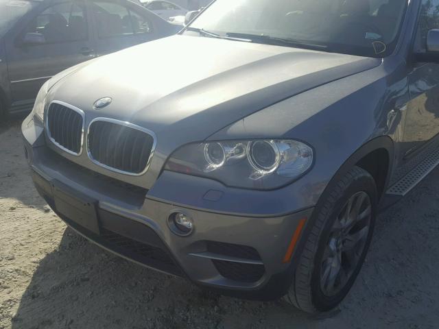 5UXZV4C53CL765583 - 2012 BMW X5 XDRIVE3 GRAY photo 9