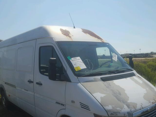 WDYPD744655842431 - 2005 MERCEDES-BENZ SPRINTER 2 WHITE photo 10