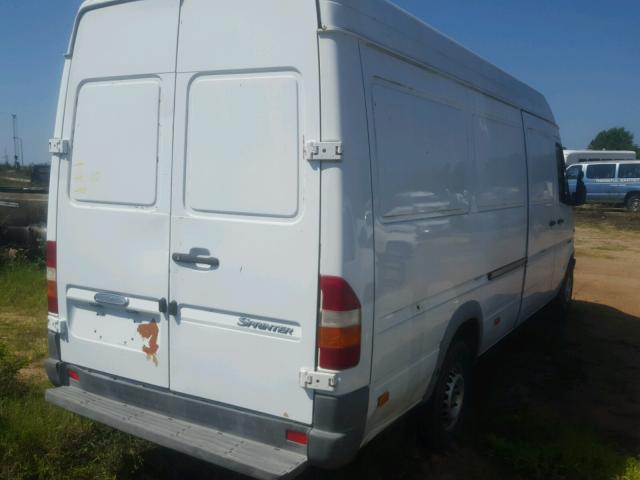 WDYPD744655842431 - 2005 MERCEDES-BENZ SPRINTER 2 WHITE photo 4