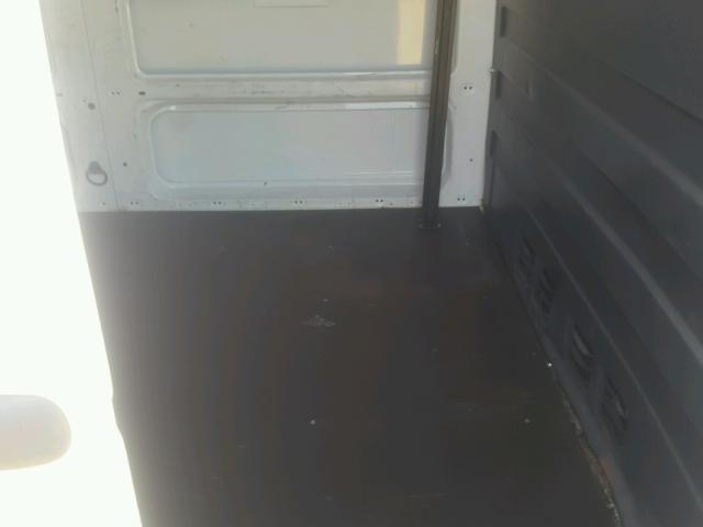 WDYPD744655842431 - 2005 MERCEDES-BENZ SPRINTER 2 WHITE photo 6