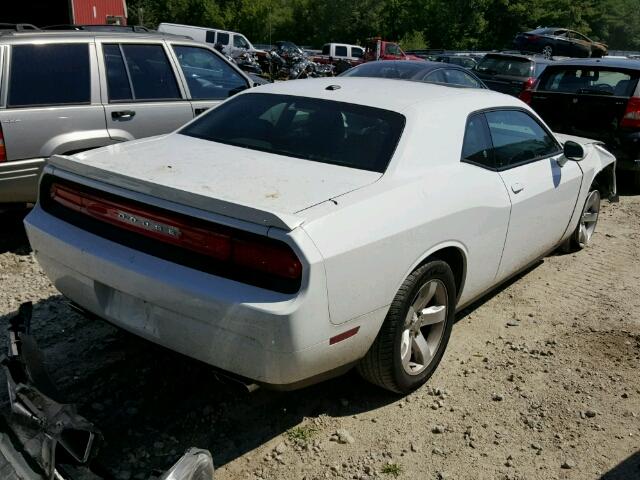 2C3CDYBT0CH294818 - 2012 DODGE CHALLENGER WHITE photo 4