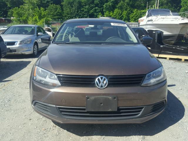 3VW2K7AJ3EM305058 - 2014 VOLKSWAGEN JETTA BASE 棕色 照片 9