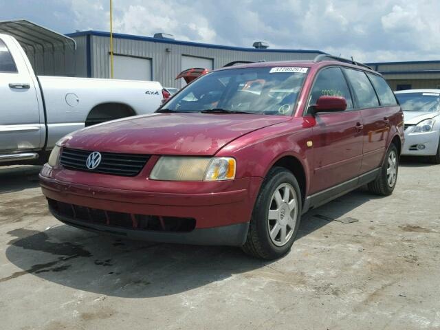 WVWNA23B7YE125684 - 2000 VOLKSWAGEN PASSAT GLS BURGUNDY photo 2