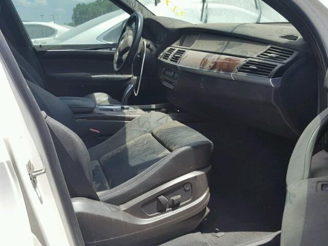 5UXZV4C56CL985980 - 2012 BMW X5 XDRIVE3 WHITE photo 5