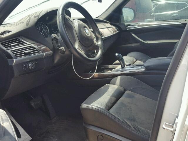 5UXZV4C56CL985980 - 2012 BMW X5 XDRIVE3 WHITE photo 9