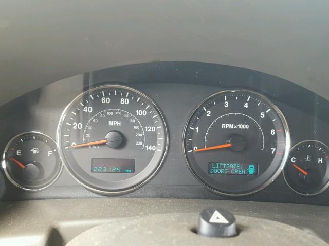 1J8HH48N66C125992 - 2006 JEEP COMMANDER თაფლისფერი ფოტო 8