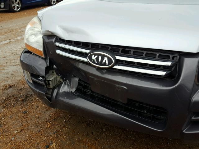 KNDJF723167248521 - 2006 KIA NEW SPORTA SILVER photo 9