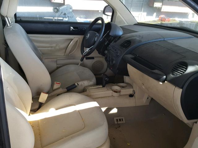 3VWCC21CXXM473076 - 1999 VOLKSWAGEN NEW BEETLE 黑色 照片 5