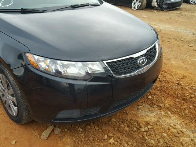 KNAFU4A22C5555445 - 2012 KIA FORTE BLACK photo 9