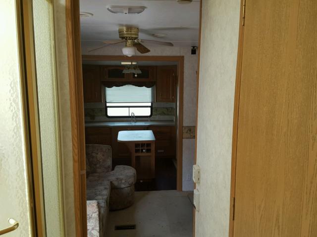 4YDF365294D509854 - 2004 KEYSTONE MONTANA WHITE photo 10