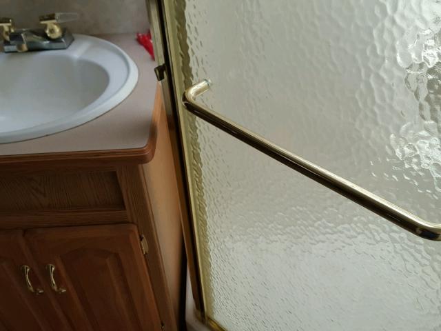 4YDF365294D509854 - 2004 KEYSTONE MONTANA WHITE photo 13