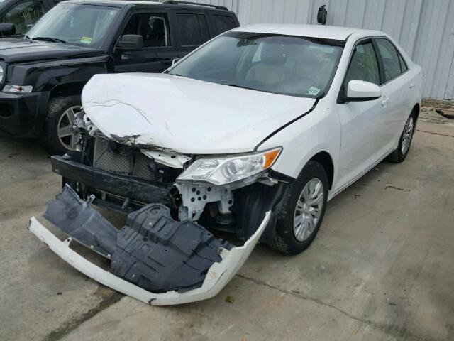 4T4BF1FK8CR254589 - 2012 TOYOTA CAMRY BASE SILVER photo 2