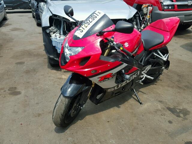 JS1GN7CA352103111 - 2005 SUZUKI GSX-R600 K RED photo 2