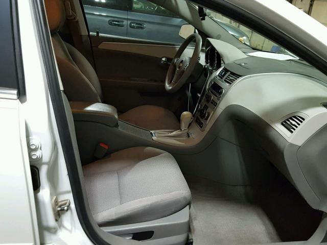1G1ZC5E19BF167253 - 2011 CHEVROLET MALIBU 1LT WHITE photo 5