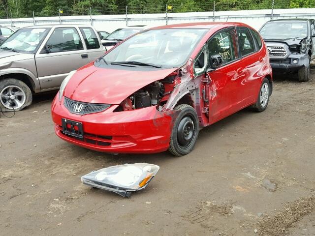 JHMGE8H33CC022055 - 2012 HONDA FIT RED photo 2
