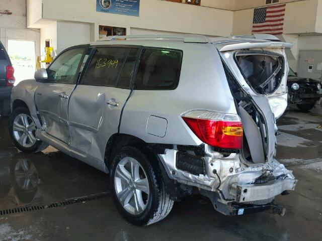 5TDDK3EH8AS027358 - 2010 TOYOTA HIGHLANDER SILVER photo 3