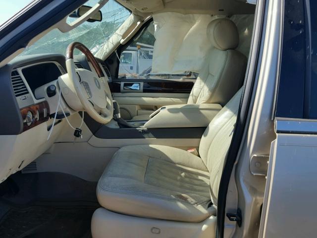 5LMFU27R34LJ04297 - 2004 LINCOLN NAVIGATOR TAN photo 5
