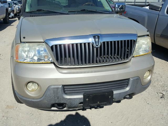 5LMFU27R34LJ04297 - 2004 LINCOLN NAVIGATOR TAN photo 7