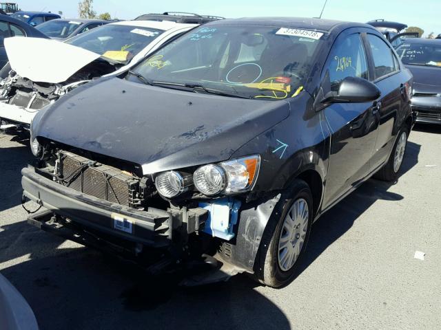 1G1JA5SGXG4130114 - 2016 CHEVROLET SONIC LS 灰色 照片 2