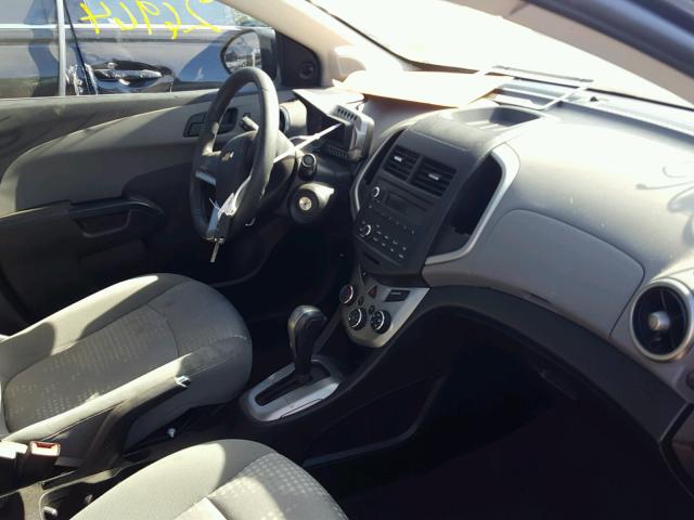 1G1JA5SGXG4130114 - 2016 CHEVROLET SONIC LS 灰色 照片 5