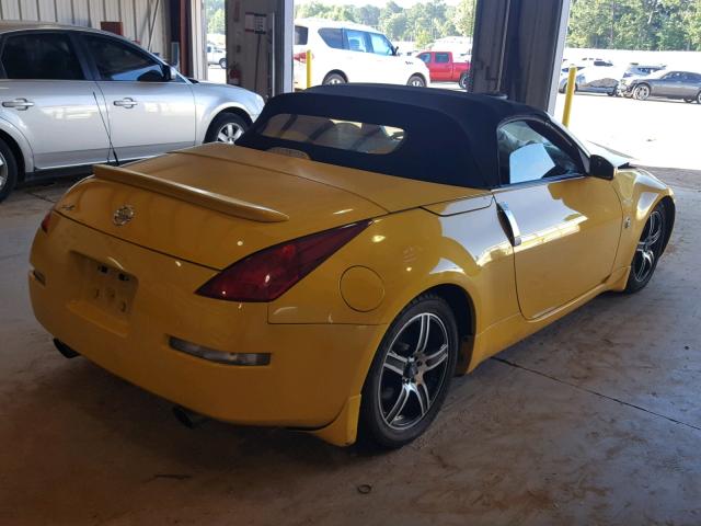 JN1AZ36A75M750574 - 2005 NISSAN 350Z ROADS YELLOW photo 4