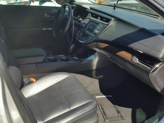 4T1BD1EB8EU032767 - 2014 TOYOTA AVALON HYB SILVER photo 5