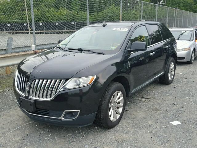 2LMDJ8JK0BBJ02607 - 2011 LINCOLN MKX BLACK photo 2