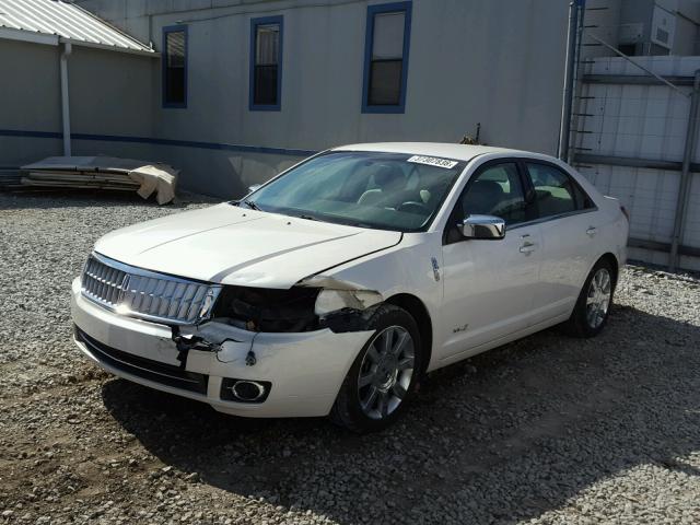 3LNHM26T79R621104 - 2009 LINCOLN MKZ WHITE photo 2