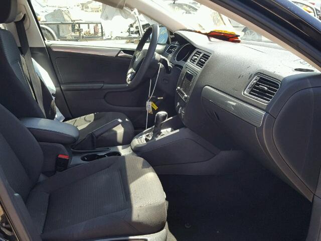3VWD67AJ4GM253312 - 2016 VOLKSWAGEN JETTA SE 黑色 照片 5