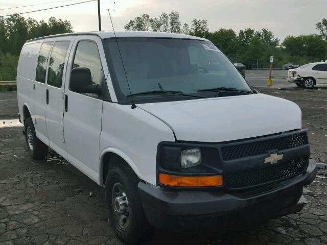 1GCGG25C081212136 - 2008 CHEVROLET EXPRESS G2 WHITE photo 1