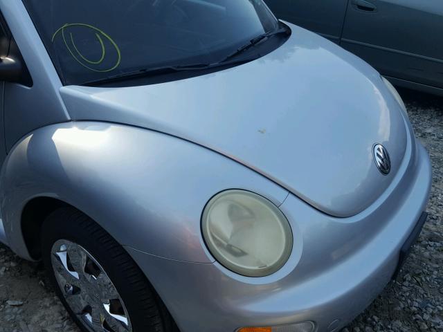 3VWBK31C95M403957 - 2005 VOLKSWAGEN NEW BEETLE ვერცხლისფერი ფოტო 9