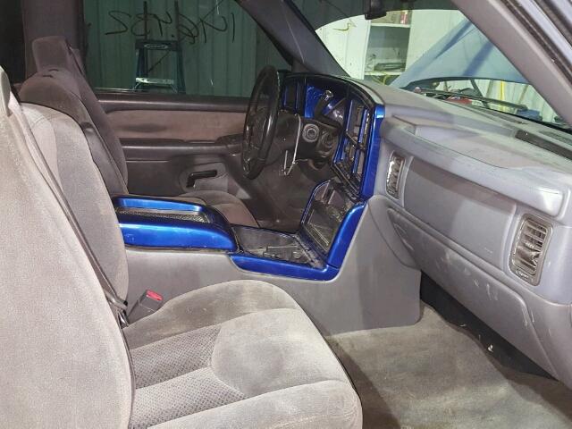 2GCEC19T131156430 - 2003 CHEVROLET SILVERADO BLUE photo 5