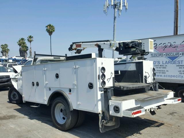 1FDAF57P26EC67974 - 2006 FORD F550 SUPER WHITE photo 3